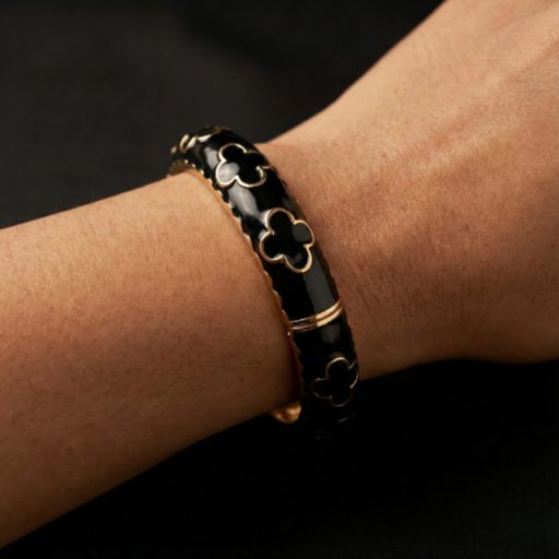 Black Enamel & Gold Tone Bangle Bracelet – Vintage Inspired Quatrefoil Clover Pattern Hinged Cuff – Elegant Statement Jewelry Gift for Women